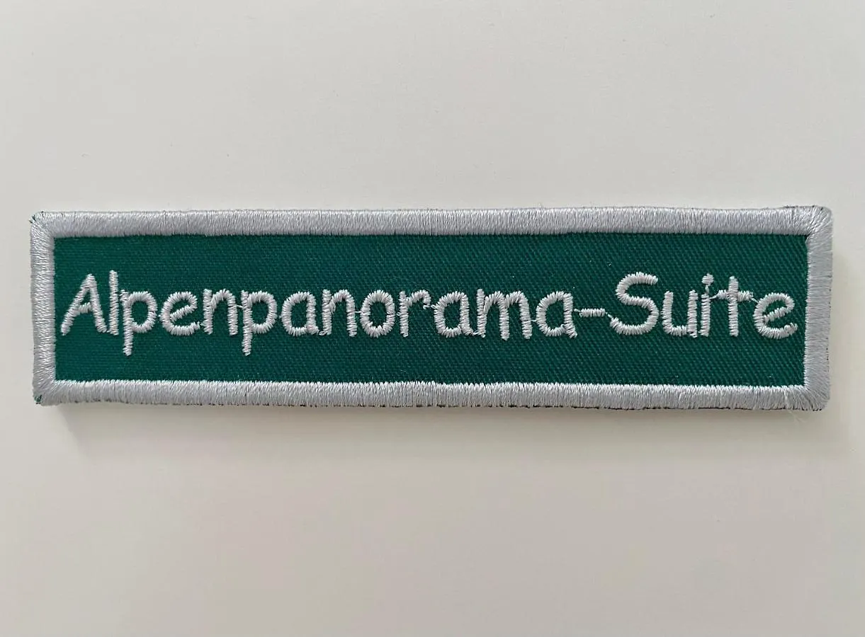 Alpen-Panorama Suite - Einzigartige Privatsuite Hoch Ueber Muenchen, 12Tes Og, Alpenblick, Loggia, Whirlpool, 15 Minuten Zum Zentrum, Ruhe Und Erholung In Der Stadt Muenchen Fuer Privat Und Geschaeftlich Reisende 0*, ميونيخ