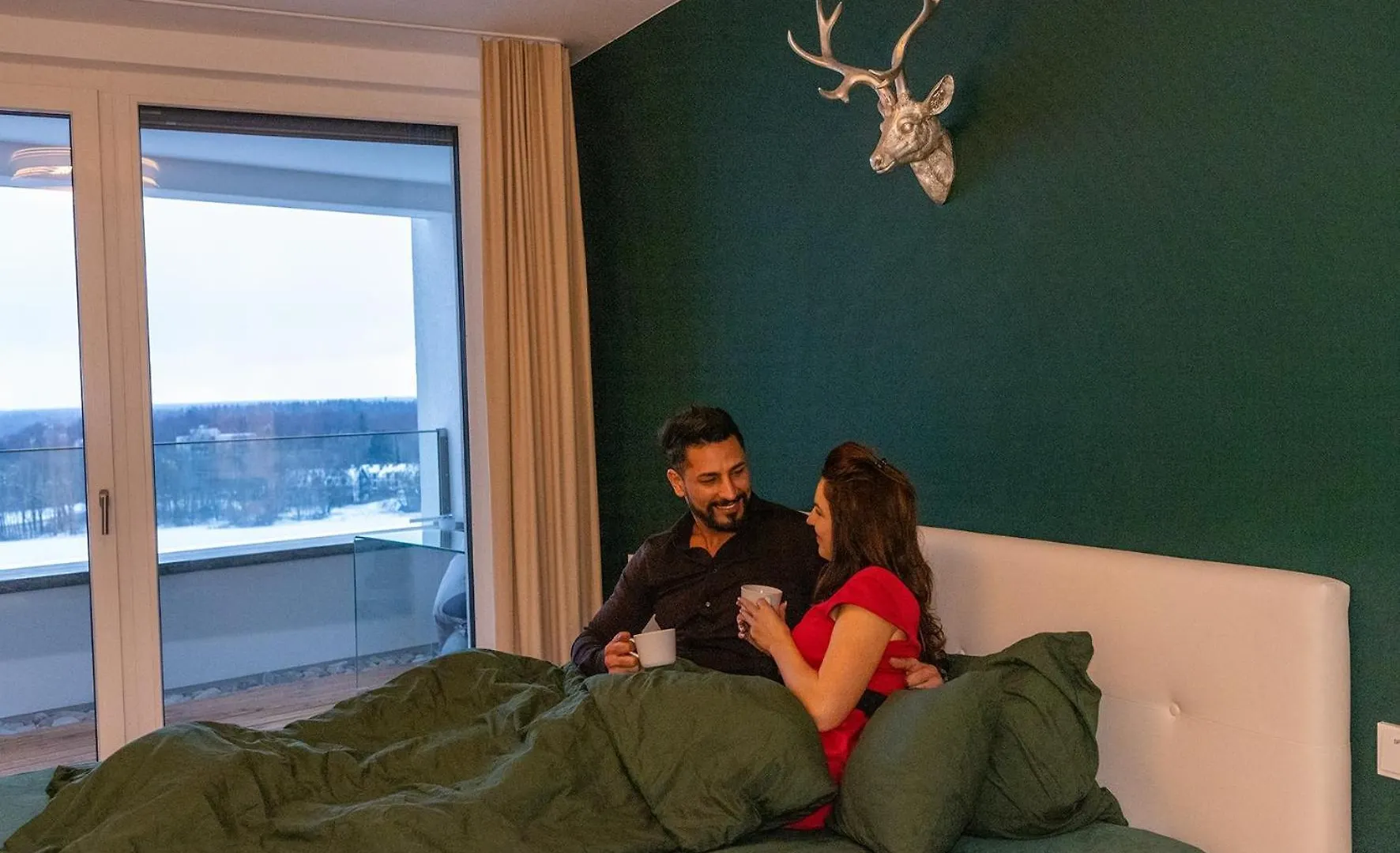 Homestay Alpen-Panorama Suite: Luxurious Mountain View Retreat in Munich Germany